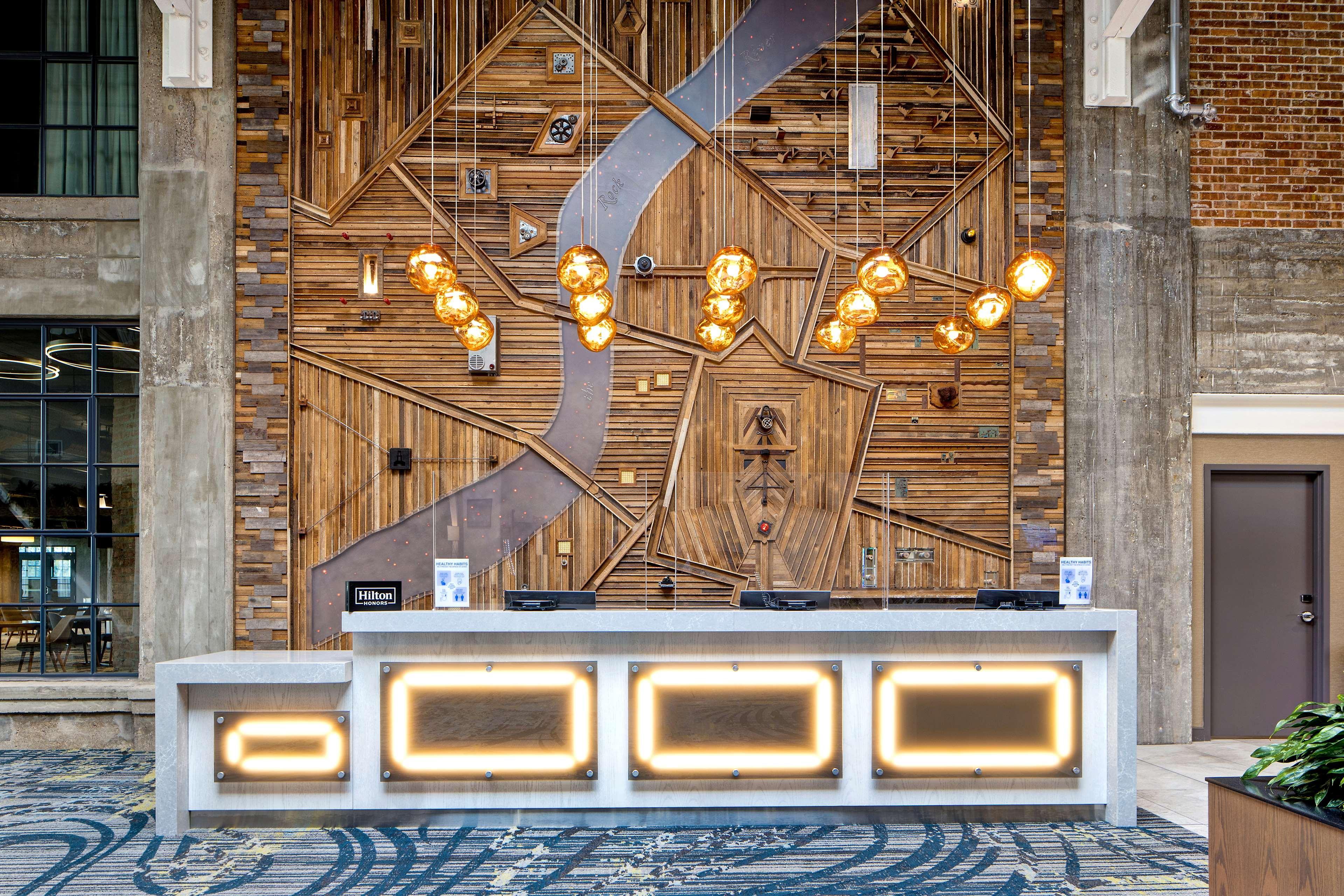 Embassy Suites By Hilton Rockford Riverfront Zewnętrze zdjęcie