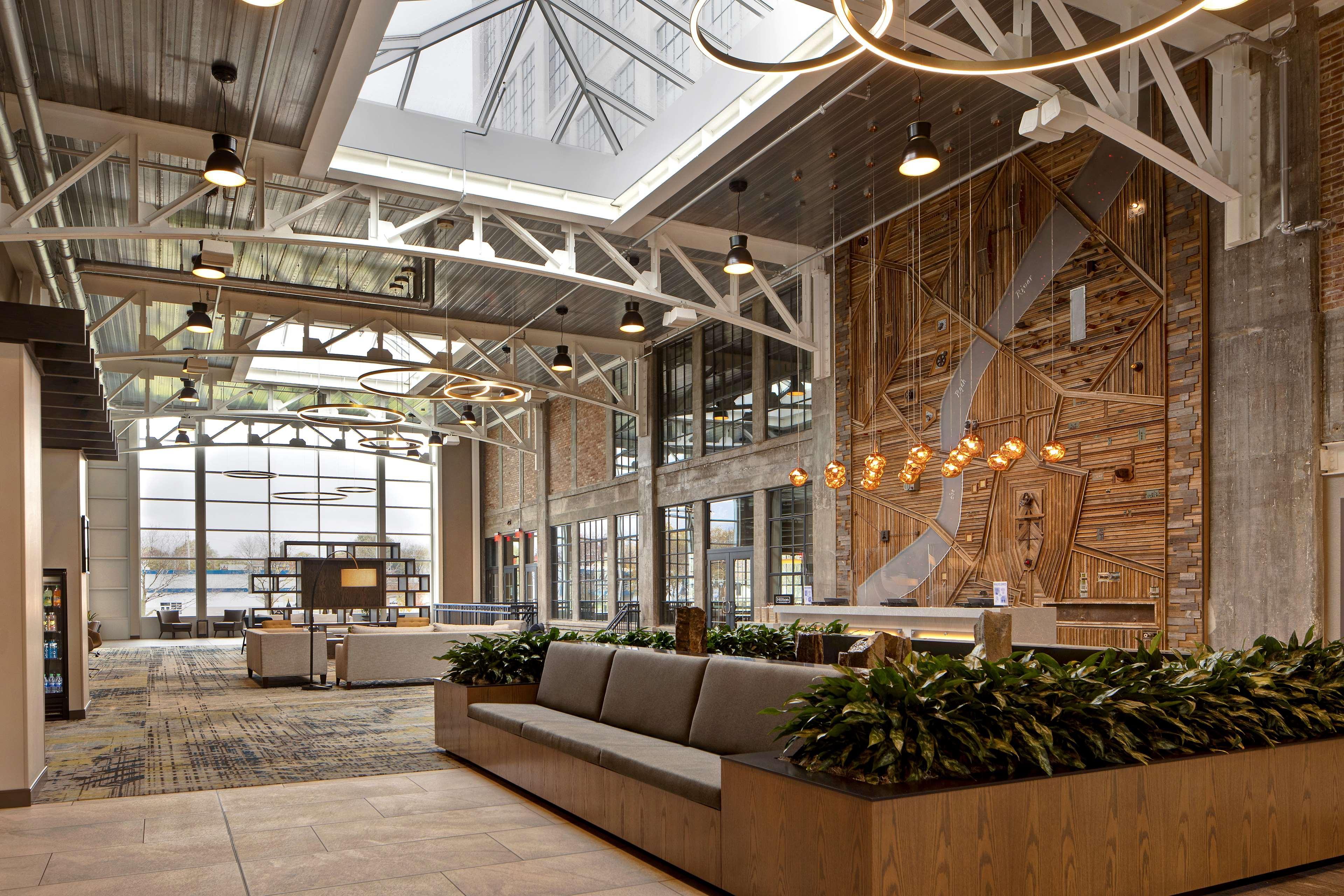Embassy Suites By Hilton Rockford Riverfront Zewnętrze zdjęcie