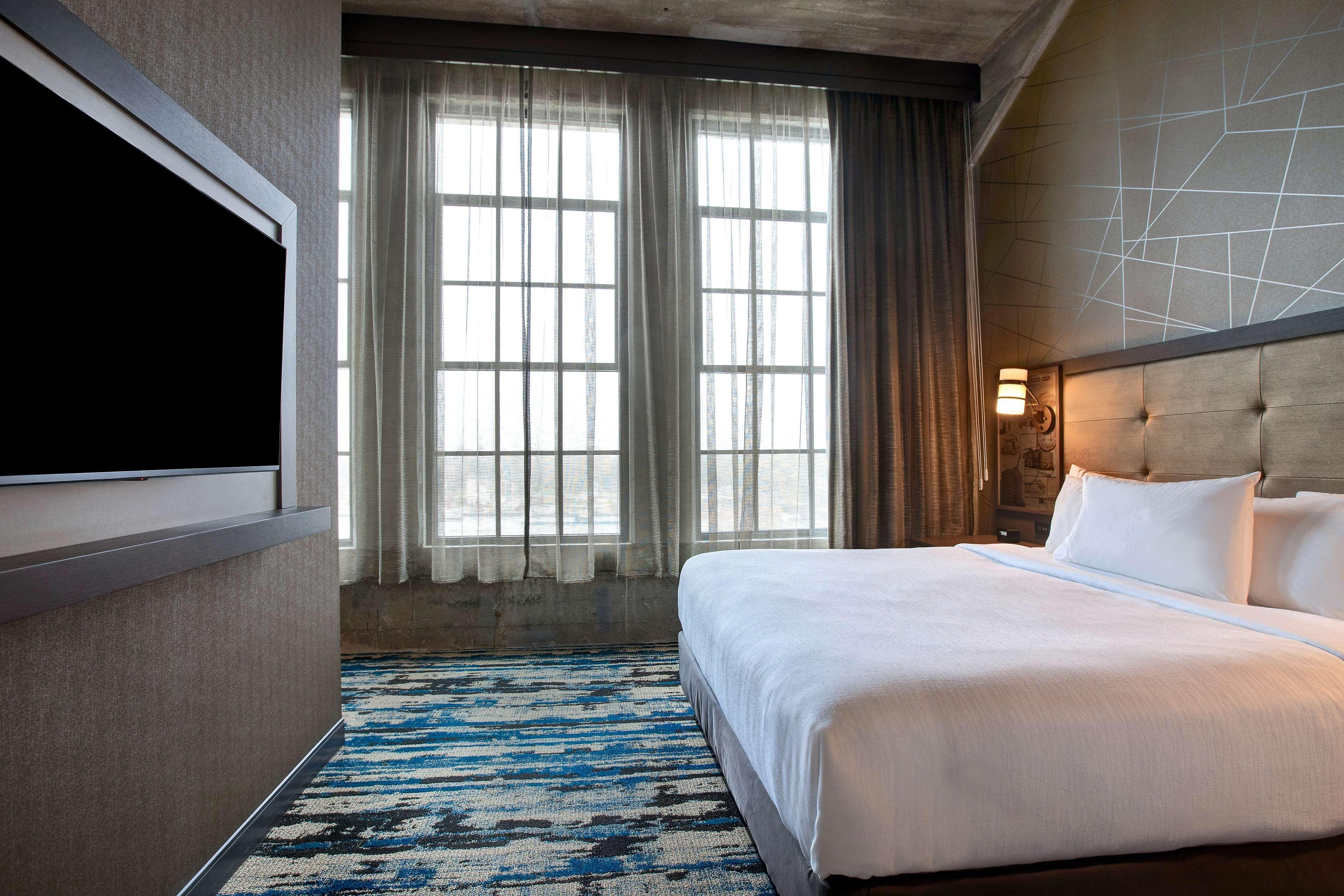 Embassy Suites By Hilton Rockford Riverfront Zewnętrze zdjęcie
