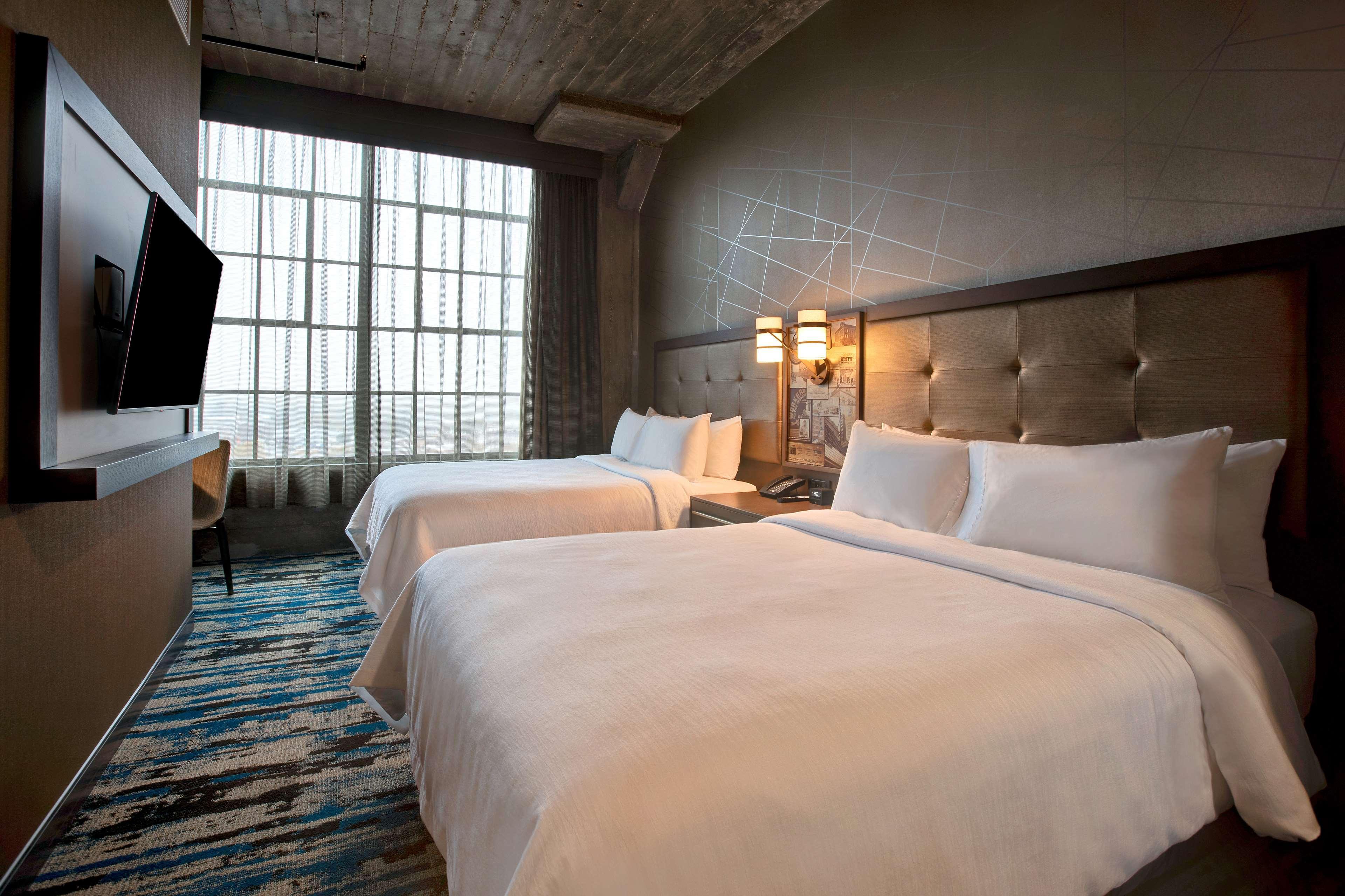 Embassy Suites By Hilton Rockford Riverfront Zewnętrze zdjęcie