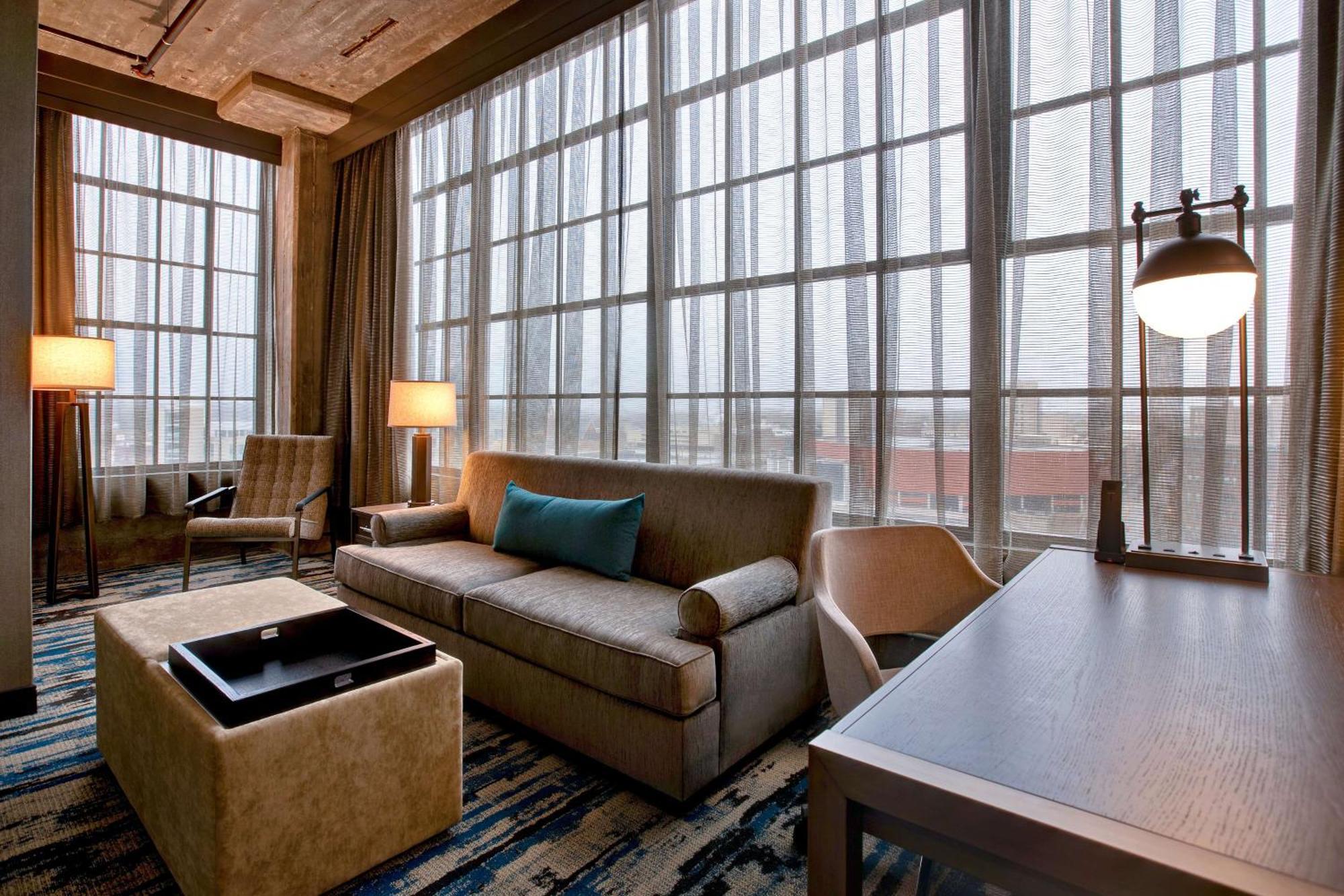 Embassy Suites By Hilton Rockford Riverfront Zewnętrze zdjęcie