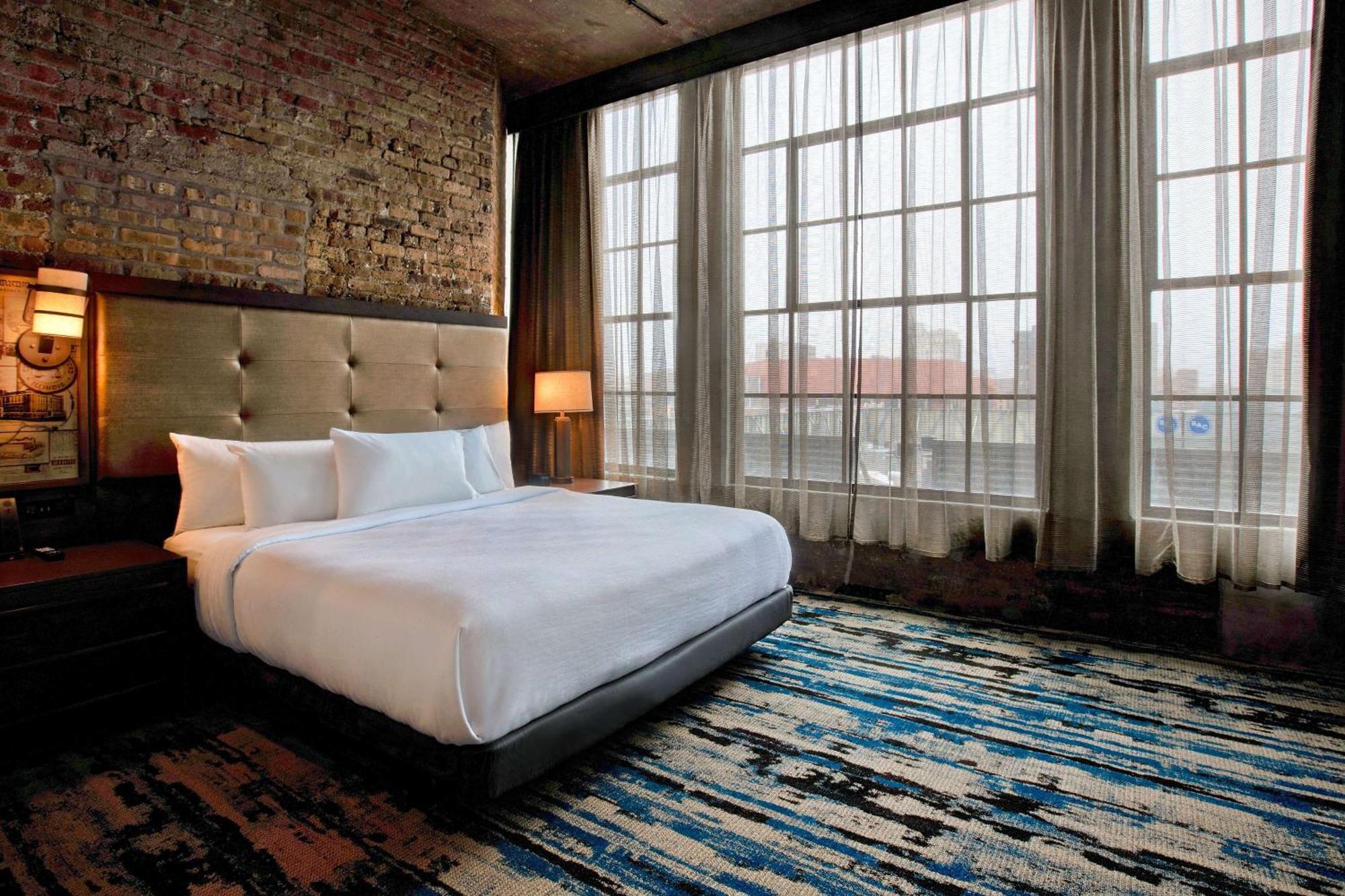 Embassy Suites By Hilton Rockford Riverfront Zewnętrze zdjęcie